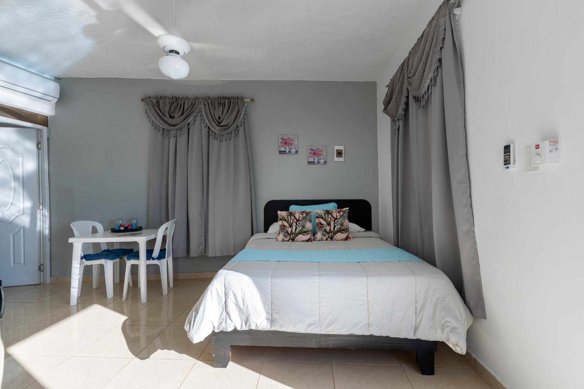 Edma Apartahotel Samana Экстерьер фото